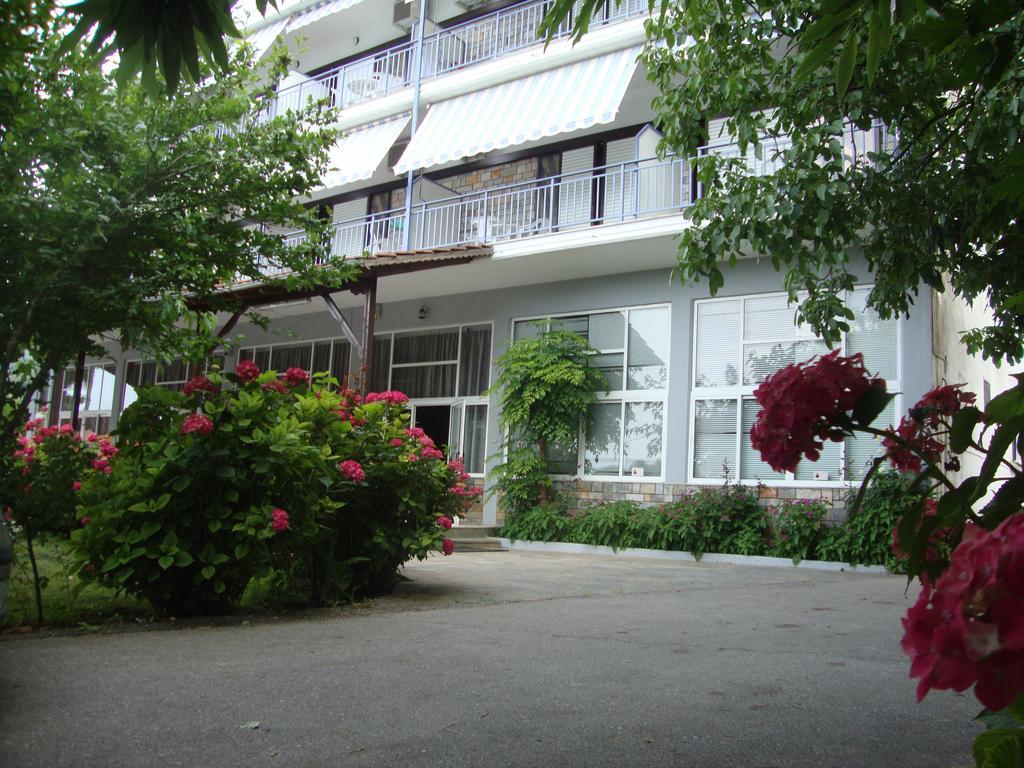 Hotel Pantazis Паралия Пантелеймона Экстерьер фото